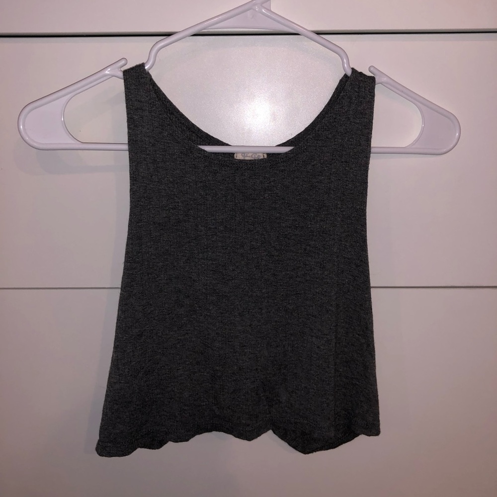 Brandy Melville / John Galt Ribbed Crop Tank
